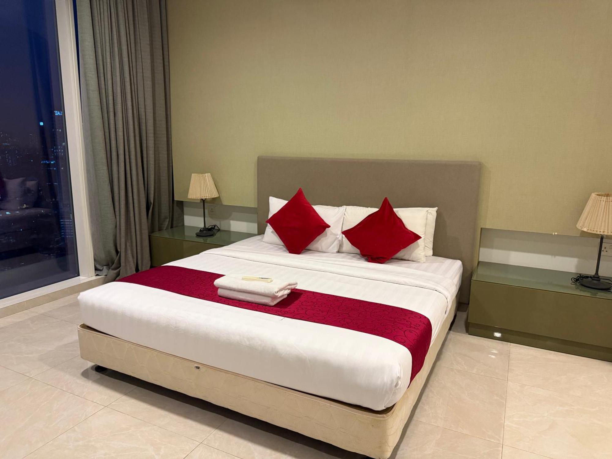 Pangsapuri Platinum Face Klcc At Luxury