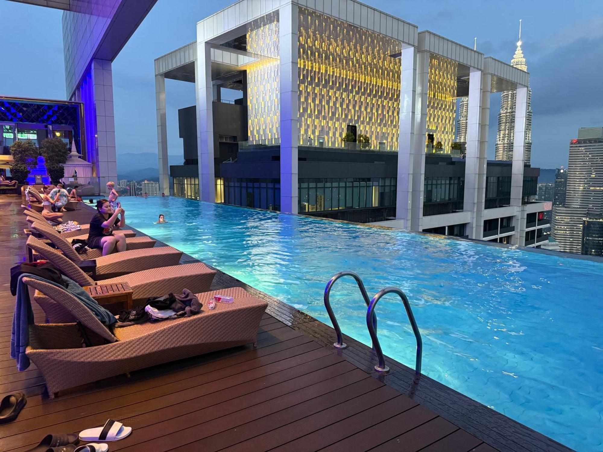 Platinum Face Klcc At Luxury *