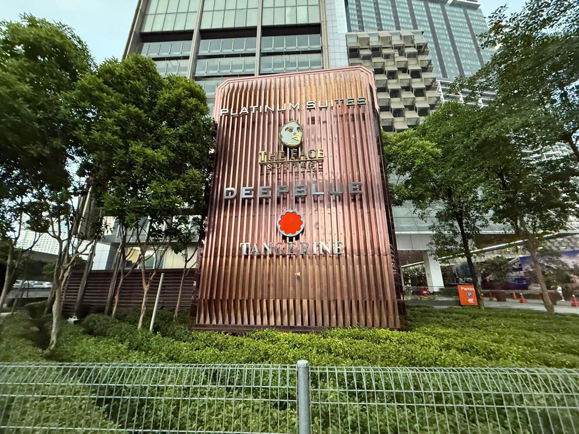 Platinum Face Klcc At Luxury *