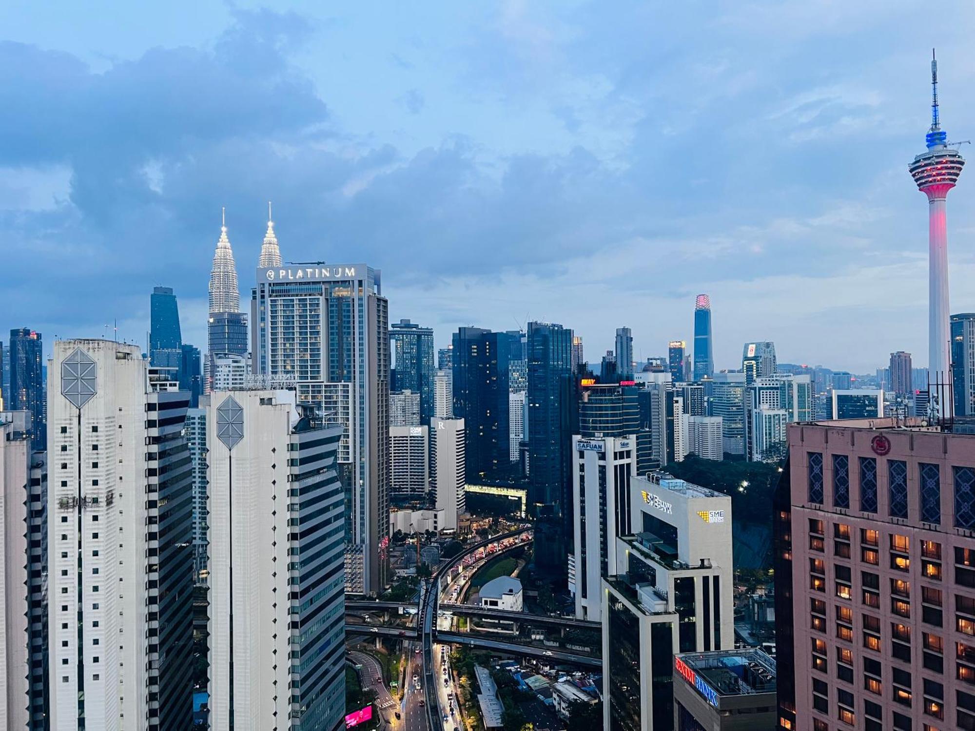Platinum Face Klcc At Luxury Pangsapuri Kuala Lumpur