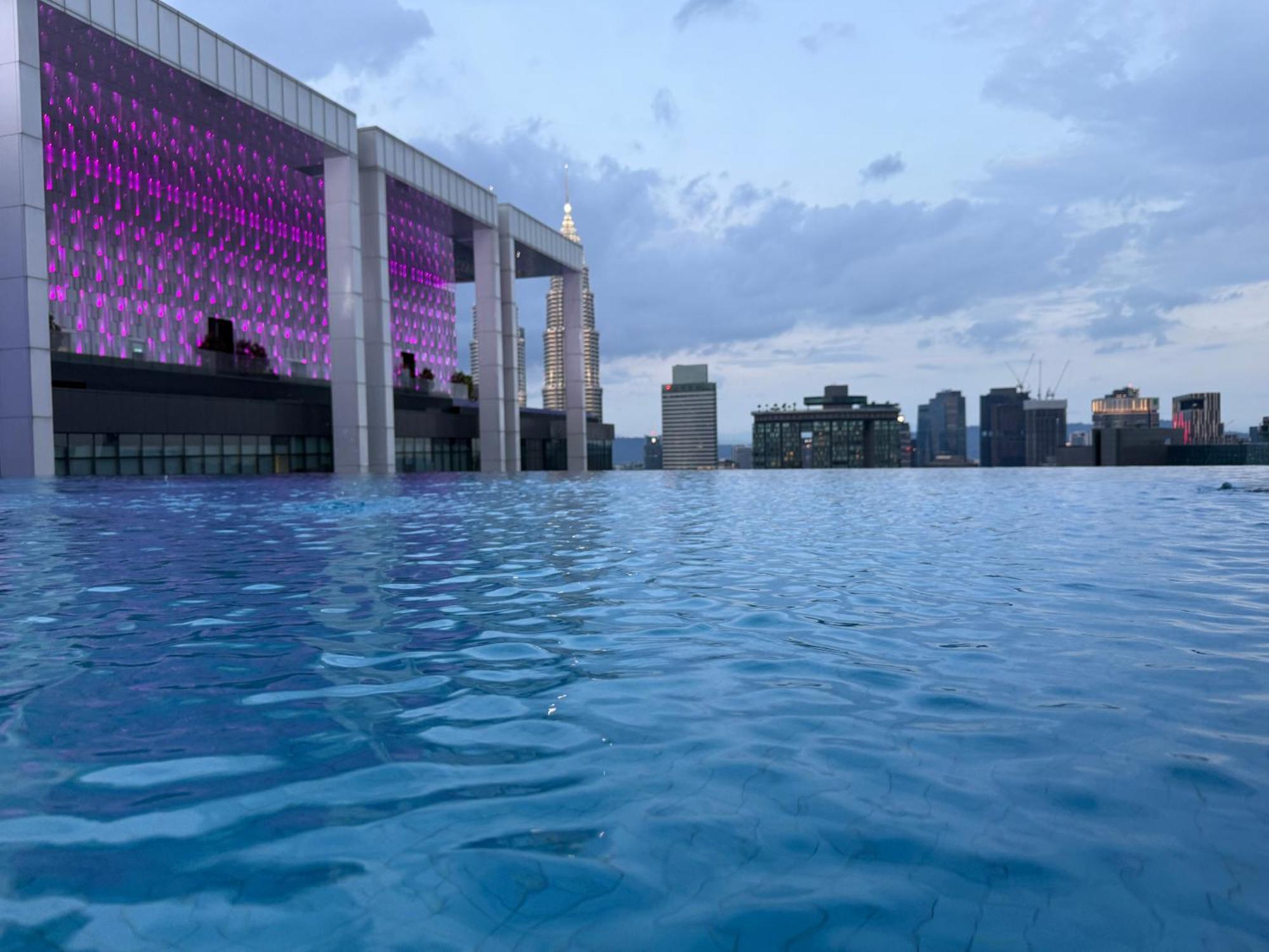 Platinum Face Klcc At Luxury